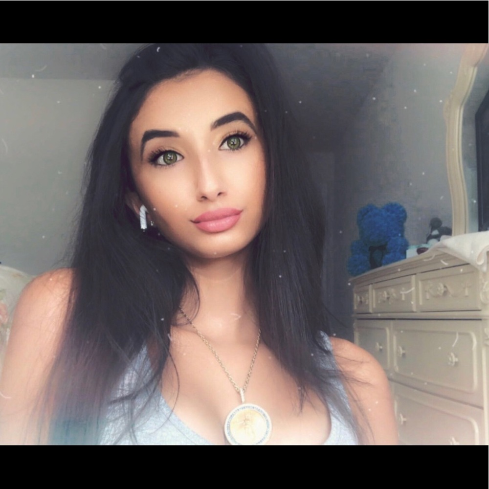 Meet your Posher, Abby